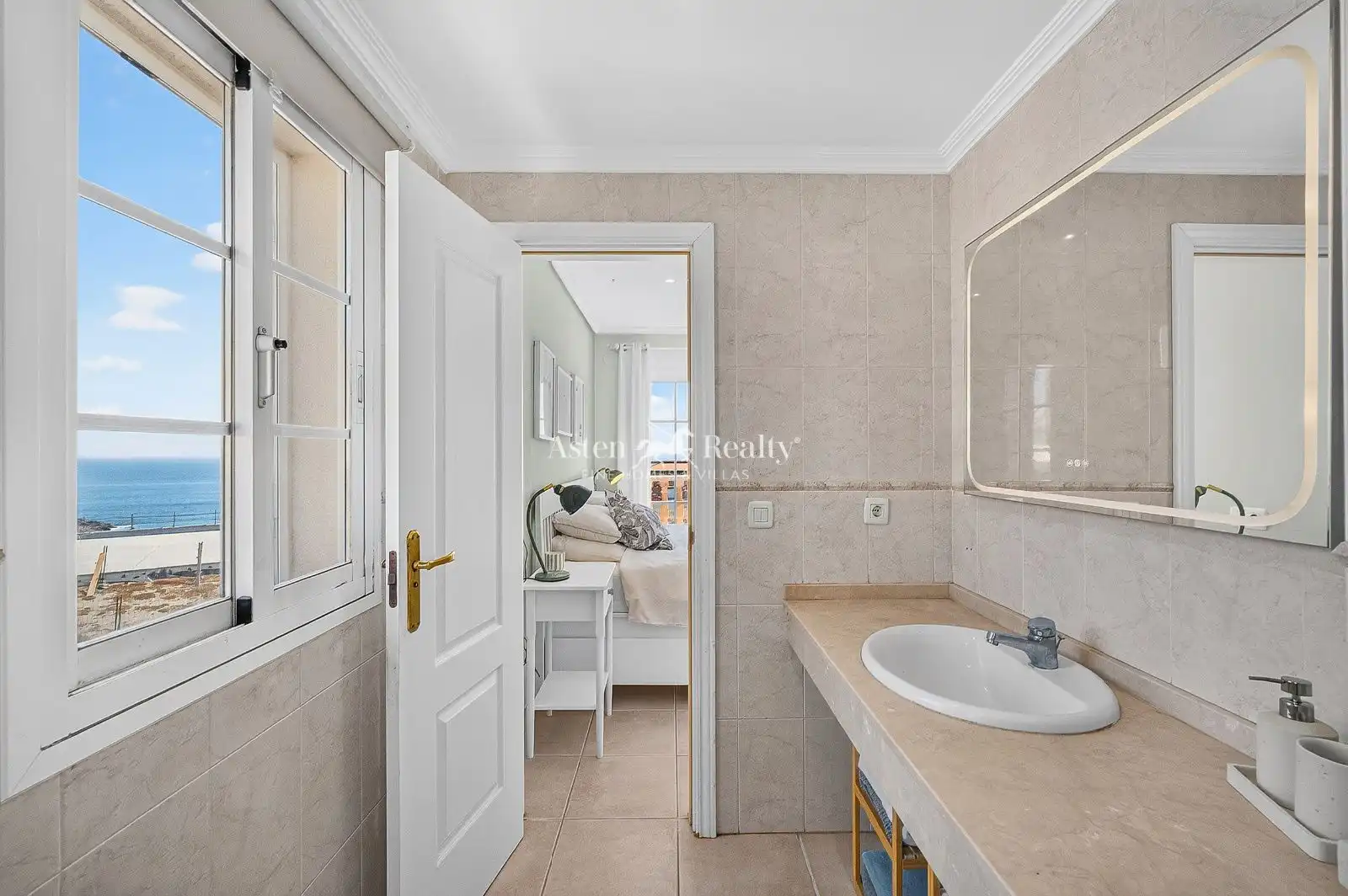 Casa aparellada amb piscina en venda a Juan Carlos I 115, imagen 32