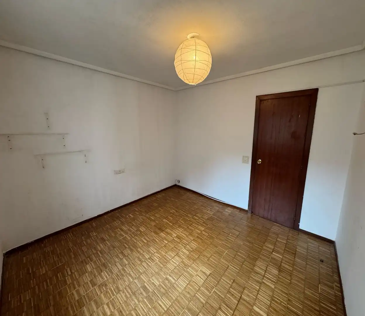 Habitación de Piso en venta en Gijón  con Calefacción y Parquet