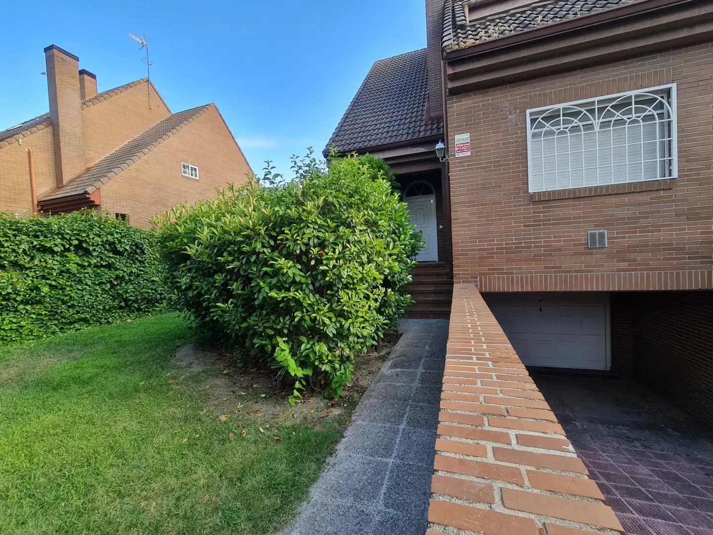 Casa aparellada amb piscina en venda a Calle Záncara, imagen 34