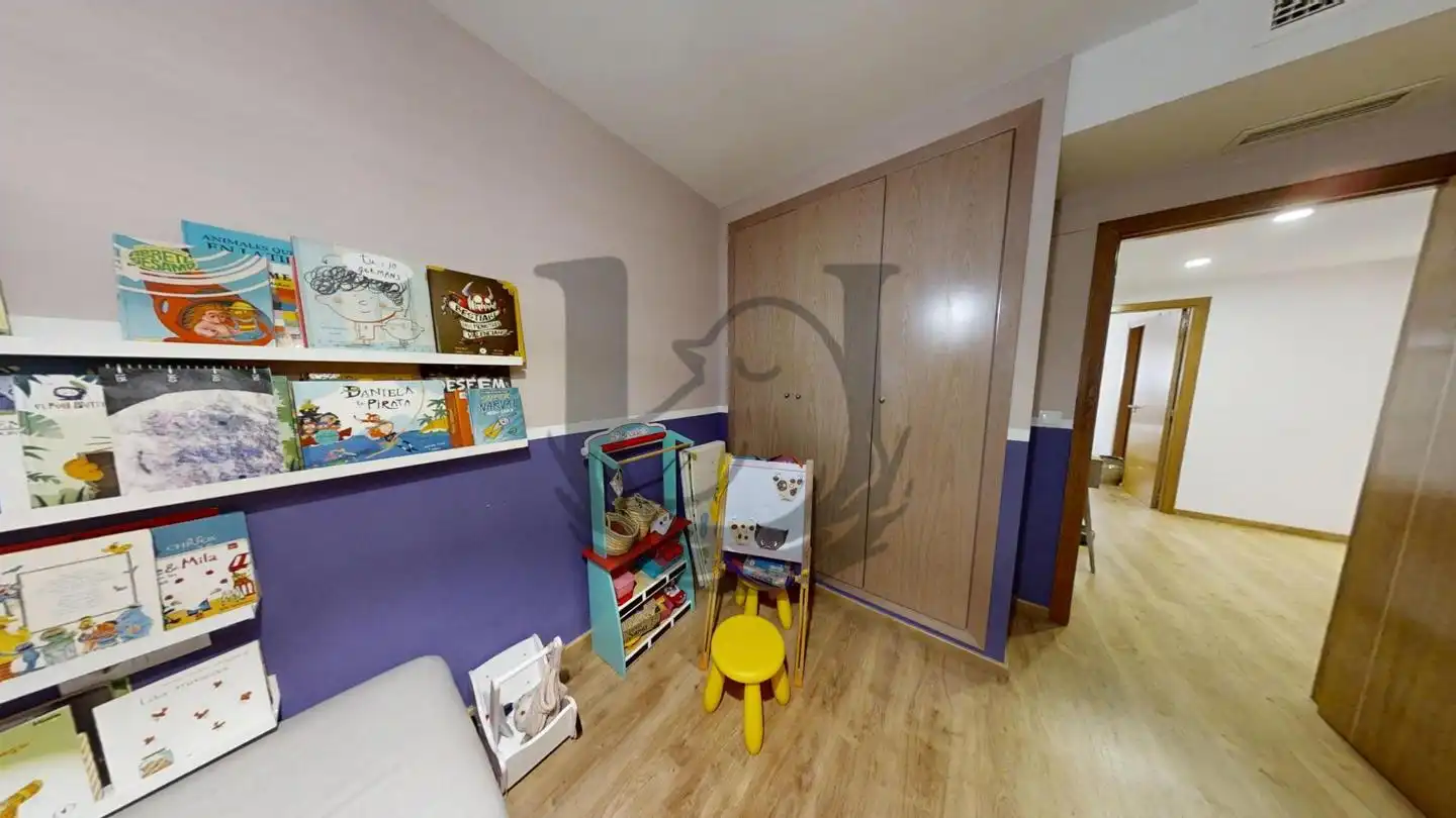 Bedroom of Attic for sale in Silla  with Air Conditioner, Heating and Terrace