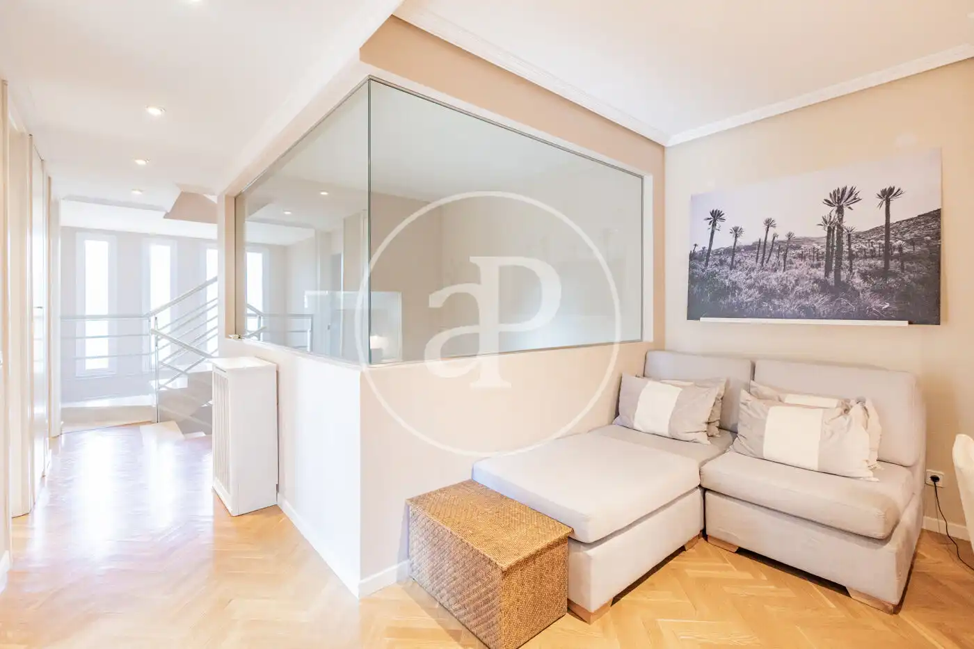 Sala de estar de Casa adosada en venta en Madrid con Aire acondicionado, Calefacción y Jardín privado
