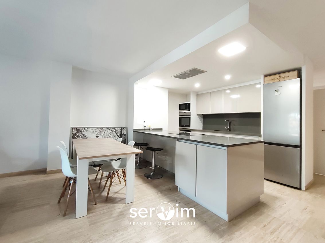 Kitchen of Flat for sale in Girona Capital  with Air Conditioner, Heating and Terrace
