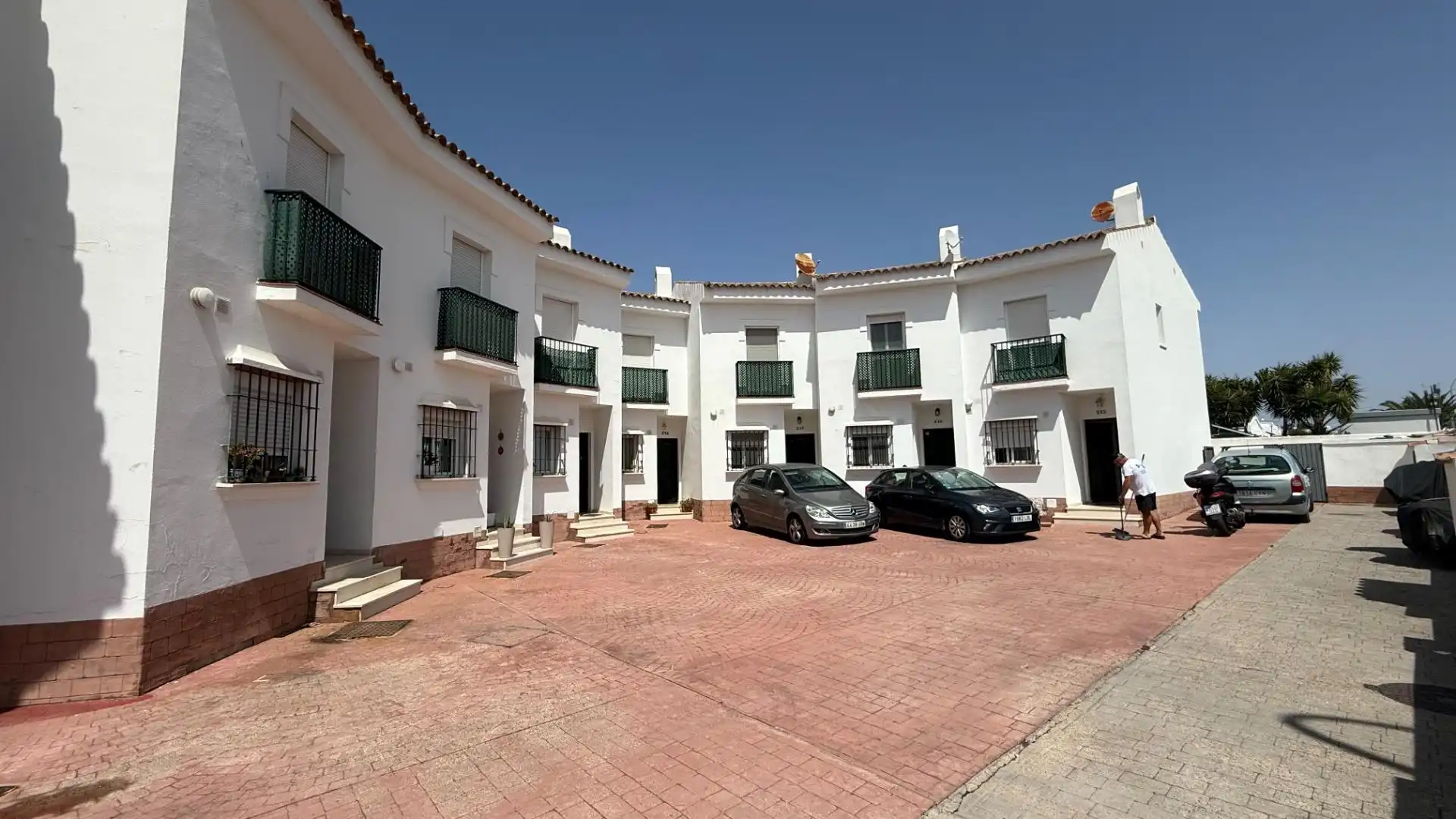Vista exterior de Casa adosada en venta en Chiclana de la Frontera