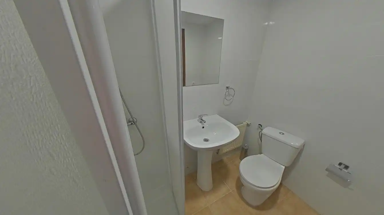 Bany de Pis en venda en Madrid amb Calefacció, Parquet i Terrassa