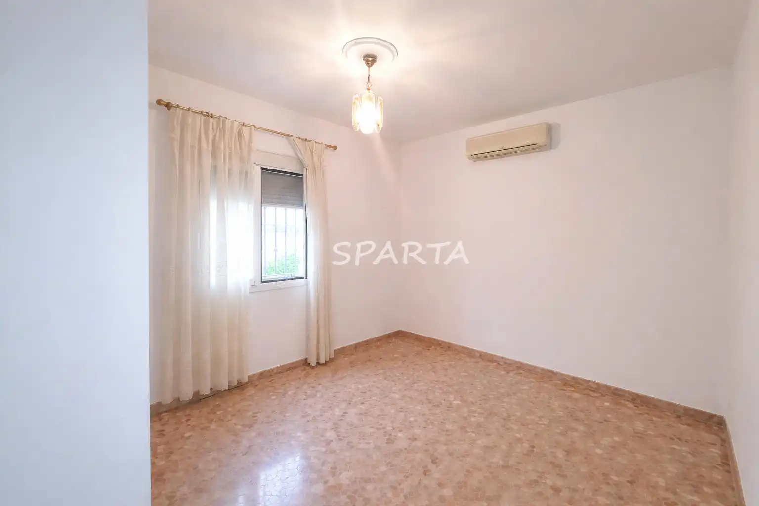 Casa o xalet en venda a Calle Manuel Altolaguirre, Valencina de la Concepción