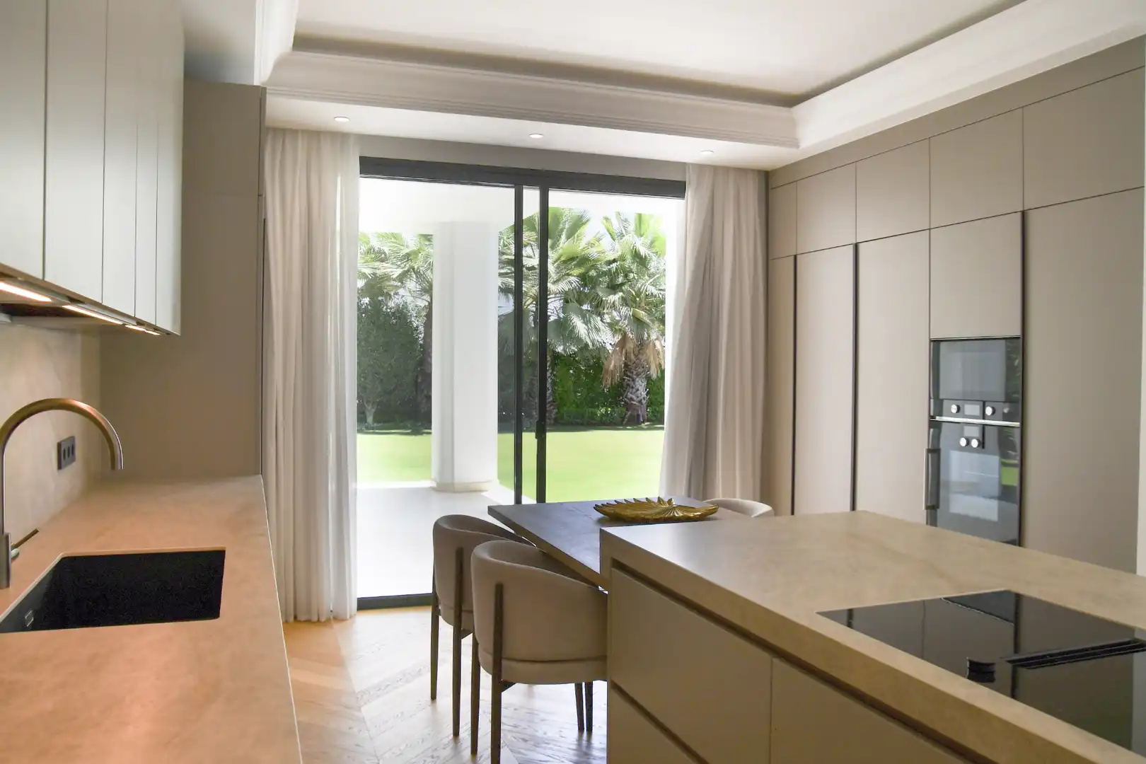 Chalet con piscina en venta en Milla de Oro, imagen 14