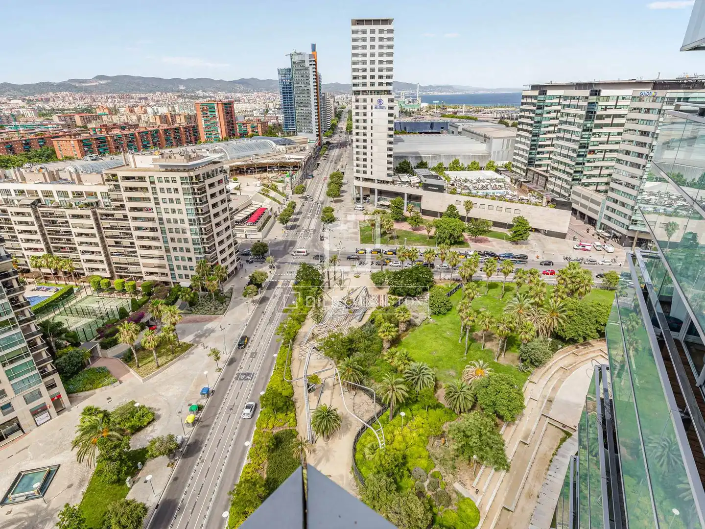 Vista exterior de Piso en venta en Barcelona con Aire acondicionado, Calefacción y Jardín privado