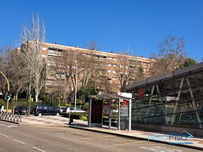 Vista exterior de Piso en venta en Alcorcón con Terraza y Piscina