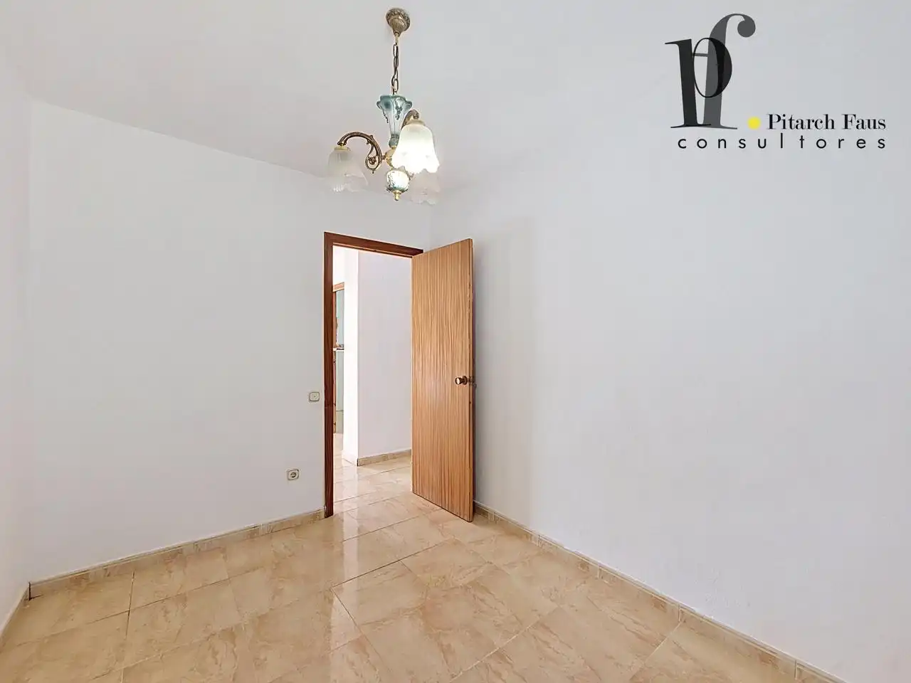 Bedroom of Houses for sale in La Pobla de Vallbona