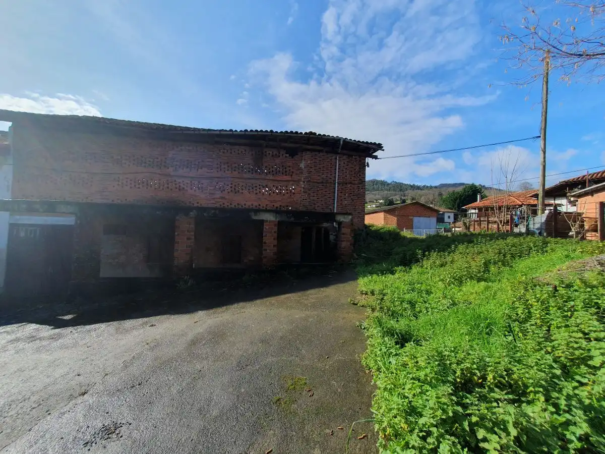 Casa con jardín en venta en Salas, imagen 6