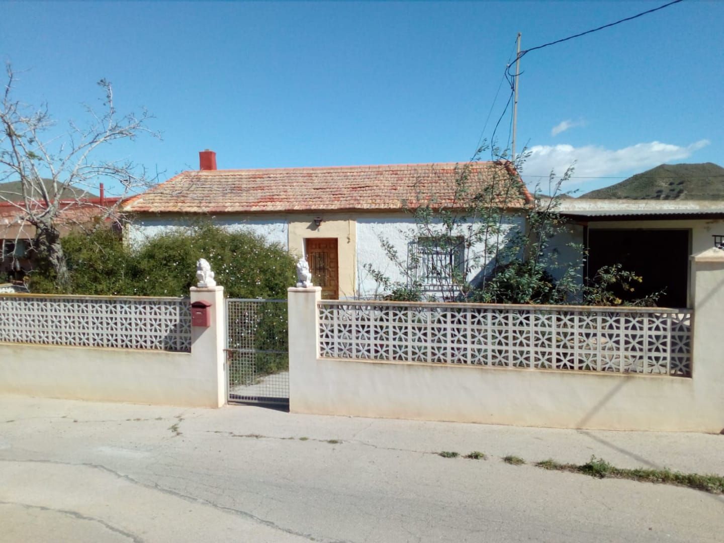 Vista exterior de Casa adosada en venda en Cartagena