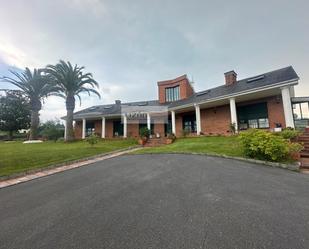 Exterior view of House or chalet for sale in Oviedo   with Heating, Private garden and Terrace