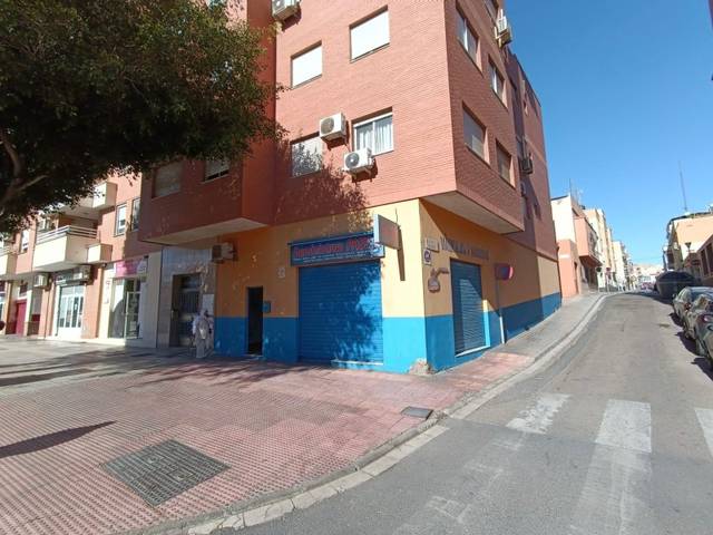 Local comercial en Alquiler en Calle Manuel Azaña, 45 en Nueva Andalucía