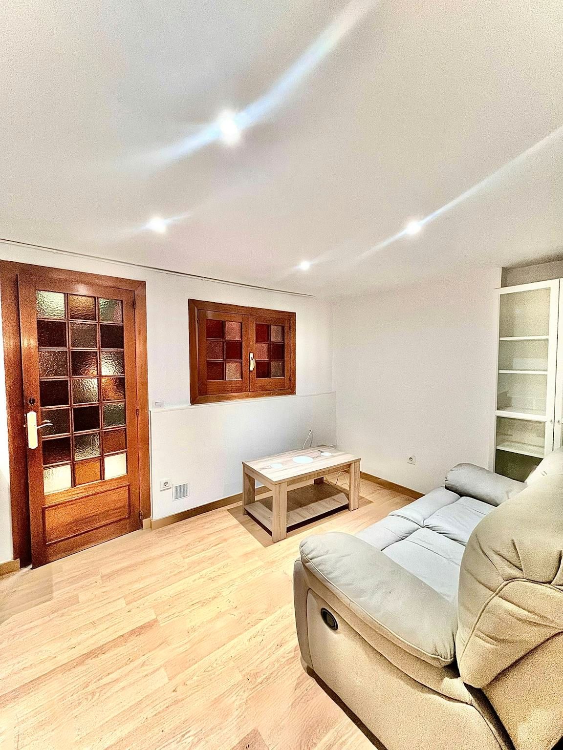 Flat to rent in N/A, El Camp de l'Arpa del Clot