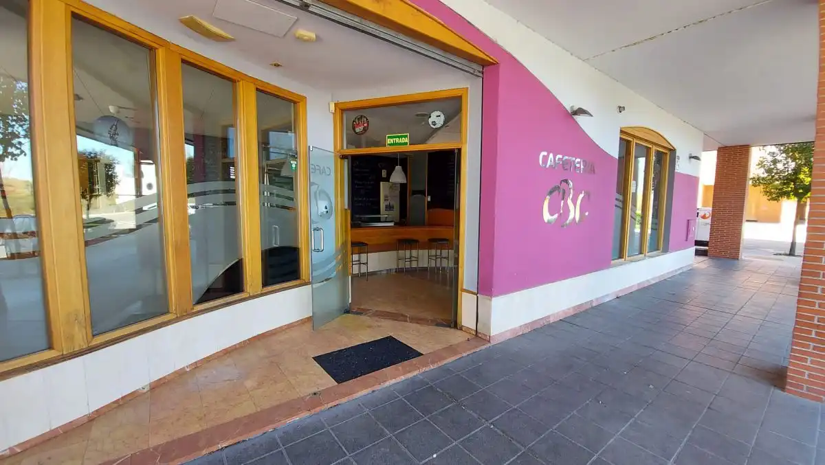 Local comercial en venda a El Soto