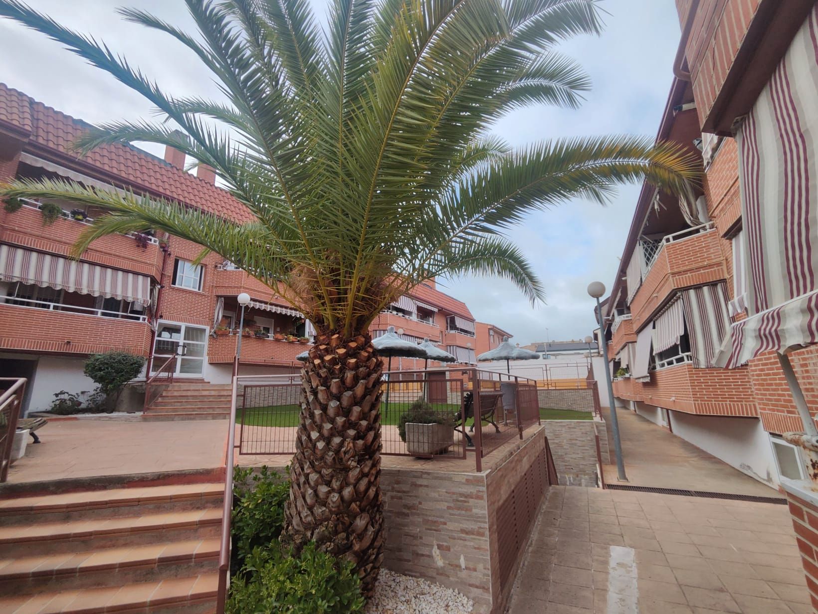Exterior view of Duplex for sale in Sevilla la Nueva  with Air Conditioner, Heating and Terrace