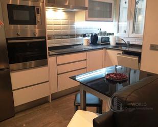 Cuina de Pis de lloguer en  Madrid Capital amb Aire condicionat, Calefacció i Moblat