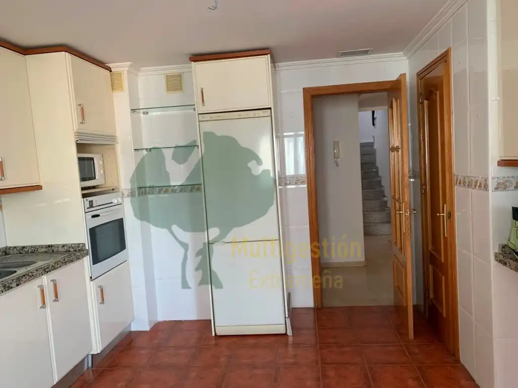 Kitchen of Duplexes for rent in Cáceres