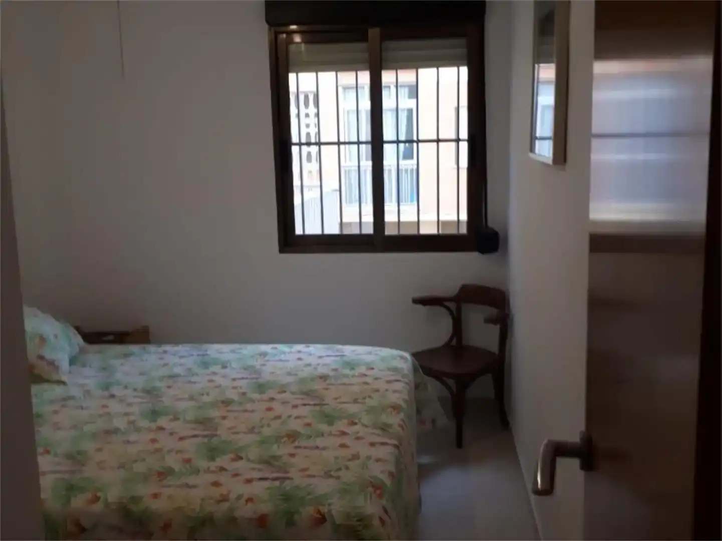 Dormitori de Apartament de lloguer en Tavernes de la Valldigna amb Moblat
