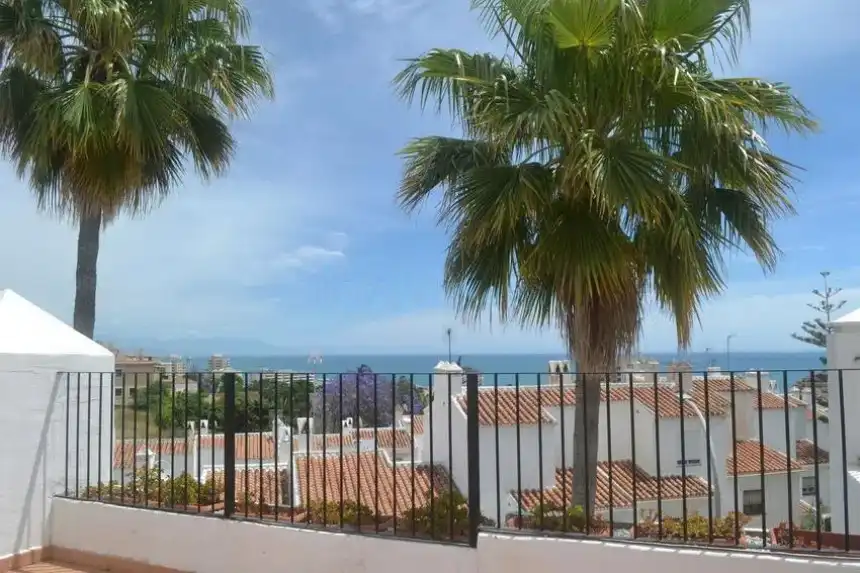 Vista exterior de Piso en venta en Torremolinos con Aire acondicionado, Calefacción y Terraza