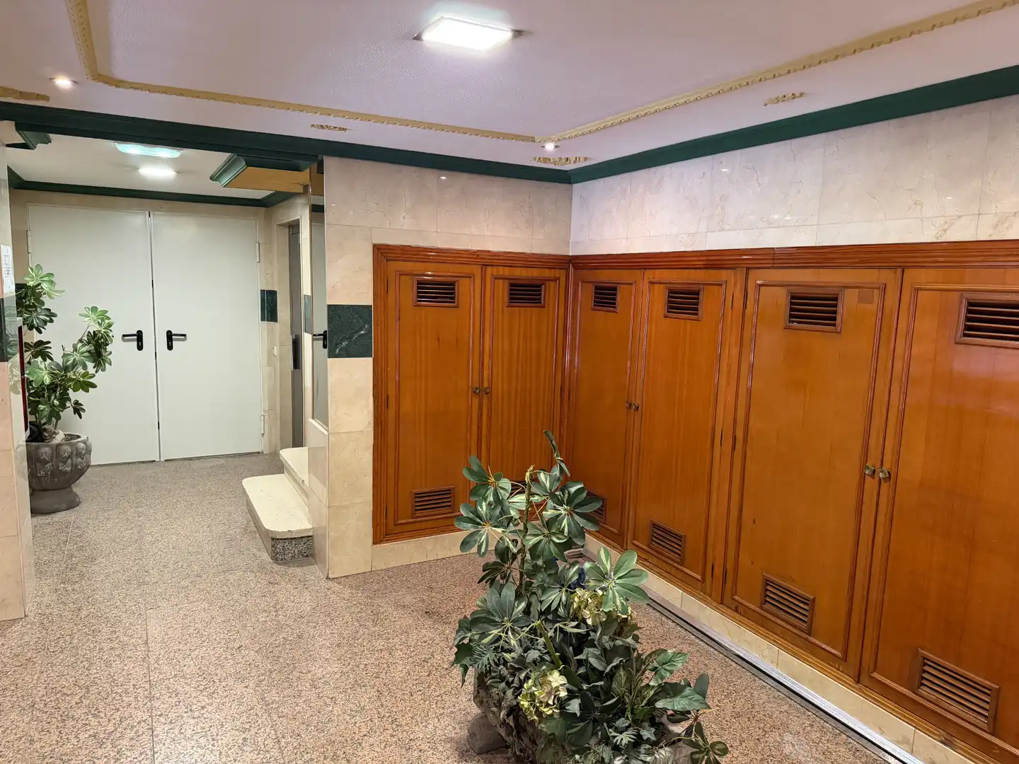 Pis en venda en Oviedo  amb Calefacció, Parquet i Terrassa