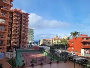 Außenansicht von Wohnung zum Verkauf in Puerto de la Cruz mit Balkon und Gemeinschaftspool