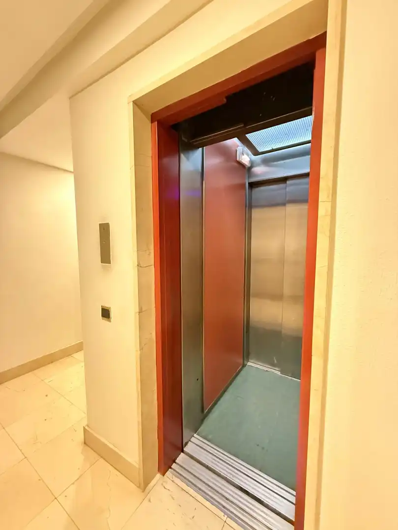 Piso con ascensor en venta en Rambla de Méndez Núñez, imagen 29