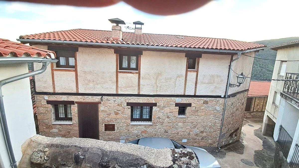 Exterior view of House or chalet for sale in Salamanca Capital  with Heating and Storage room