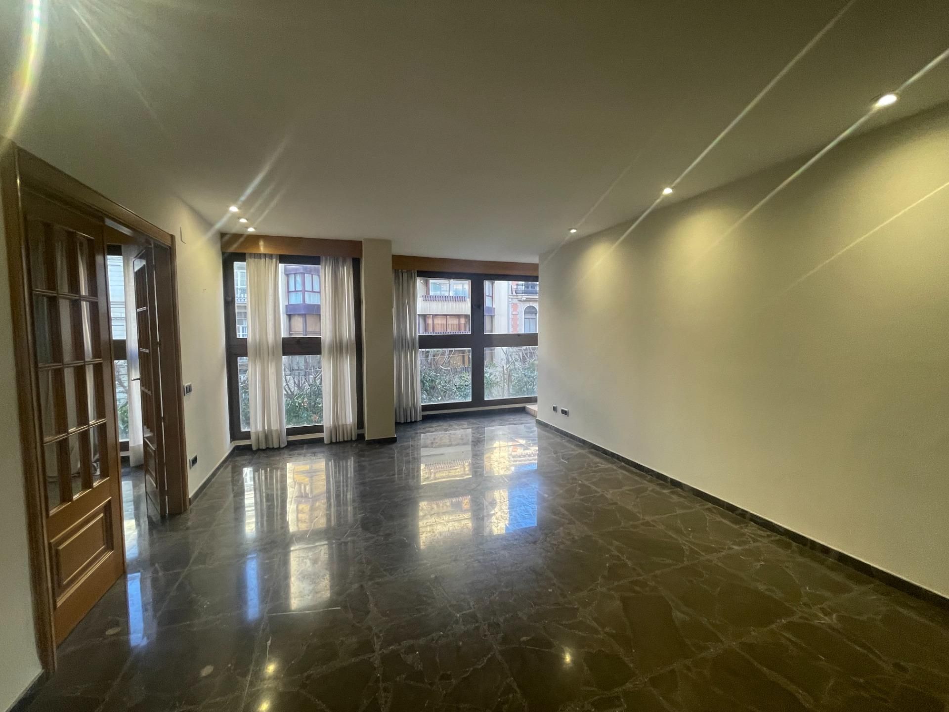 Living room of Flat for sale in  Valencia Capital  with Air Conditioner