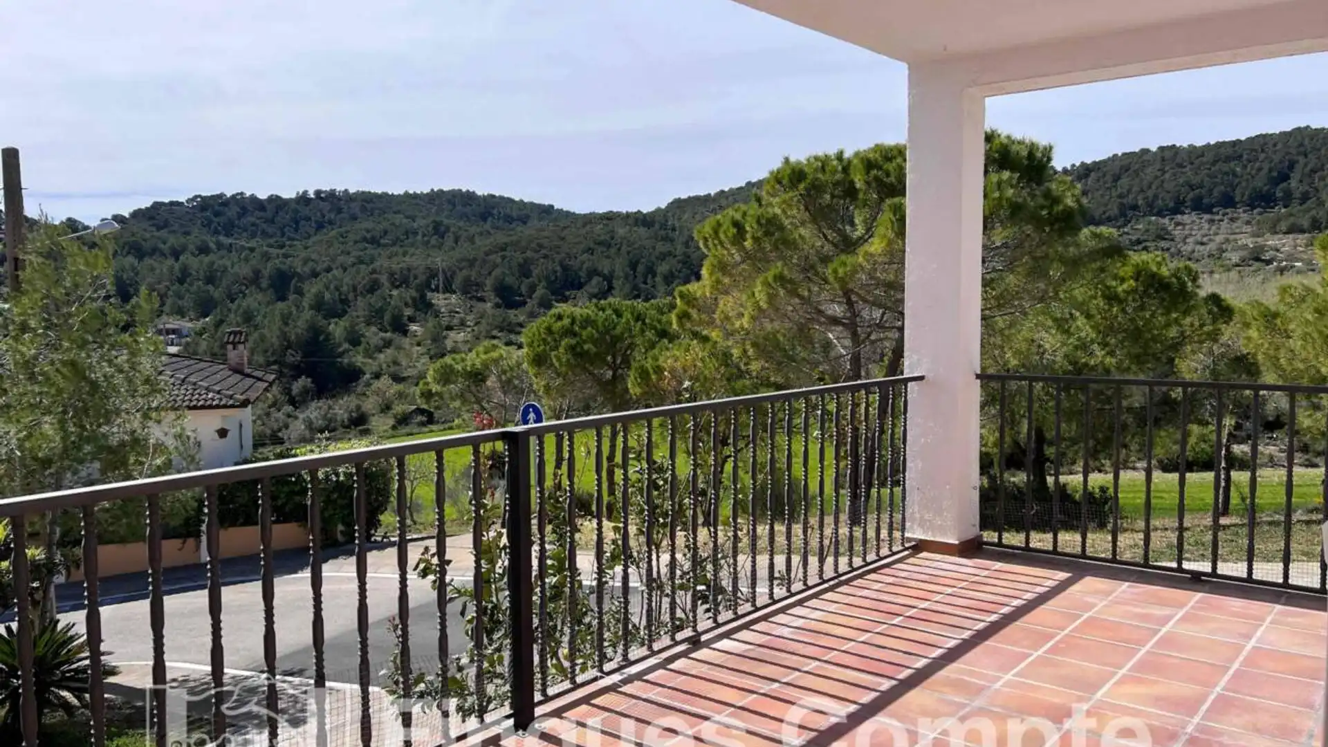 Außenansicht von Einfamilien-Reihenhaus zum Verkauf in Bonastre mit Heizung und Terrasse