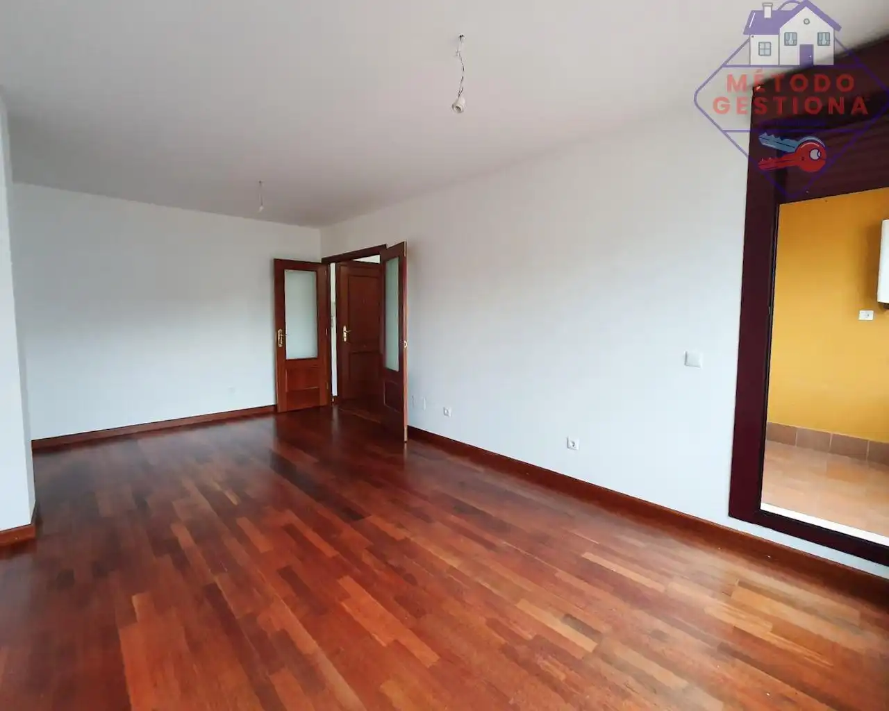 Habitación de Piso en venta en Entrambasaguas con Calefacción, Balcón y Piscina comunitaria
