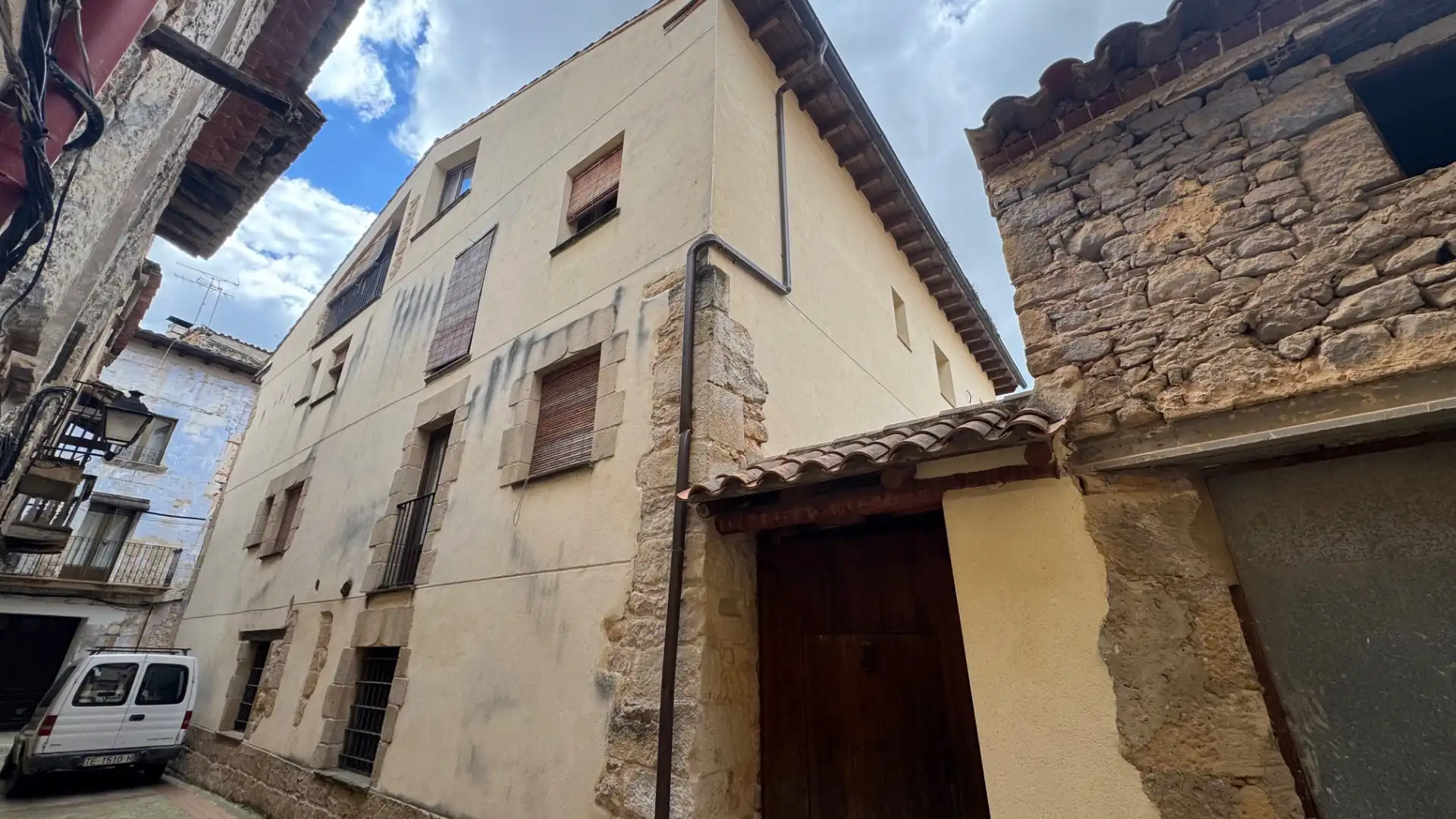 Vista exterior de Edificio en venta en Fuentespalda