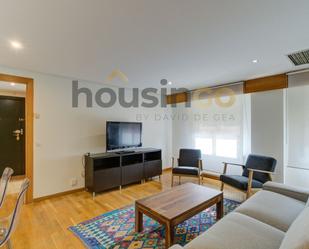 Sala d'estar de Pis de lloguer en  Madrid Capital amb Aire condicionat, Calefacció i Parquet