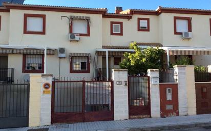 Exterior view of House or chalet for sale in Linares