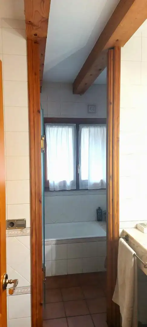 Dormitori de Casa o xalet en venda en La Seu d'Urgell amb Calefacció