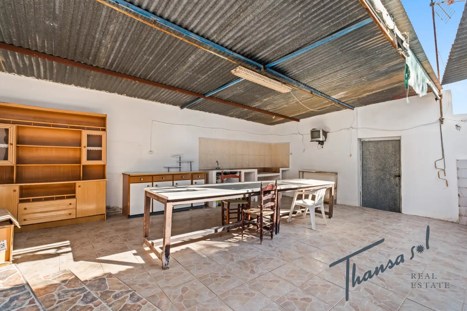 Cuina de Casa adosada en venda en Alicante / Alacant amb Aire condicionat, Jardí privat i Terrassa
