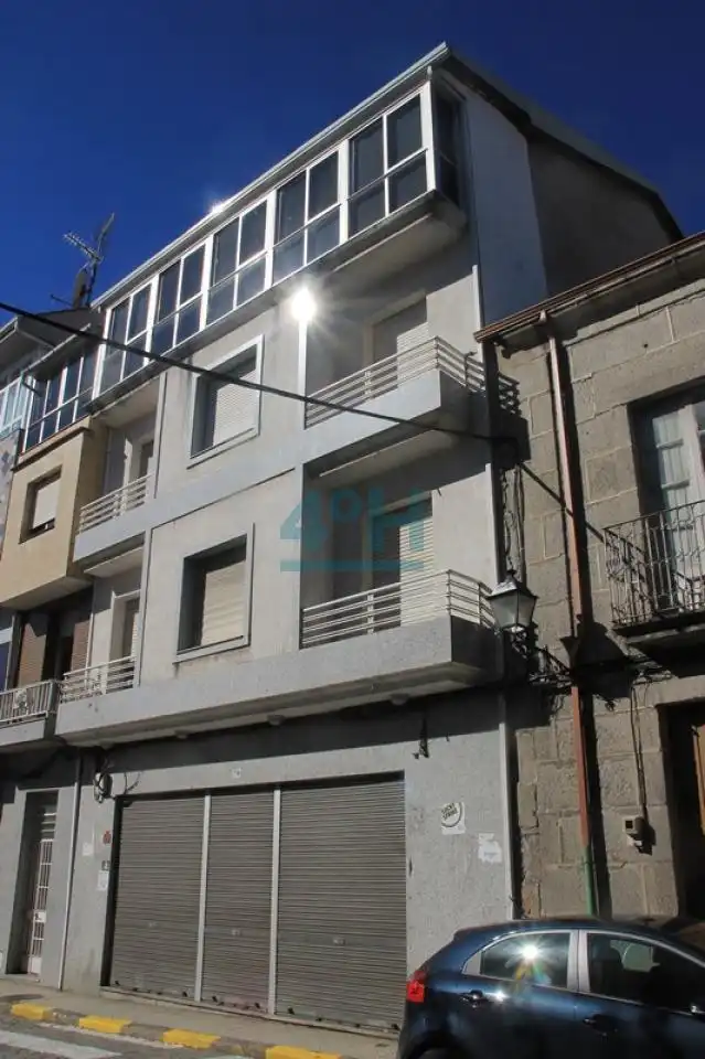 Vista exterior de Edificio en venta en Maceda