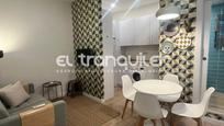 Living room of Flat to rent in  Madrid Capital  with Air Conditioner, Furnished and Washing machine