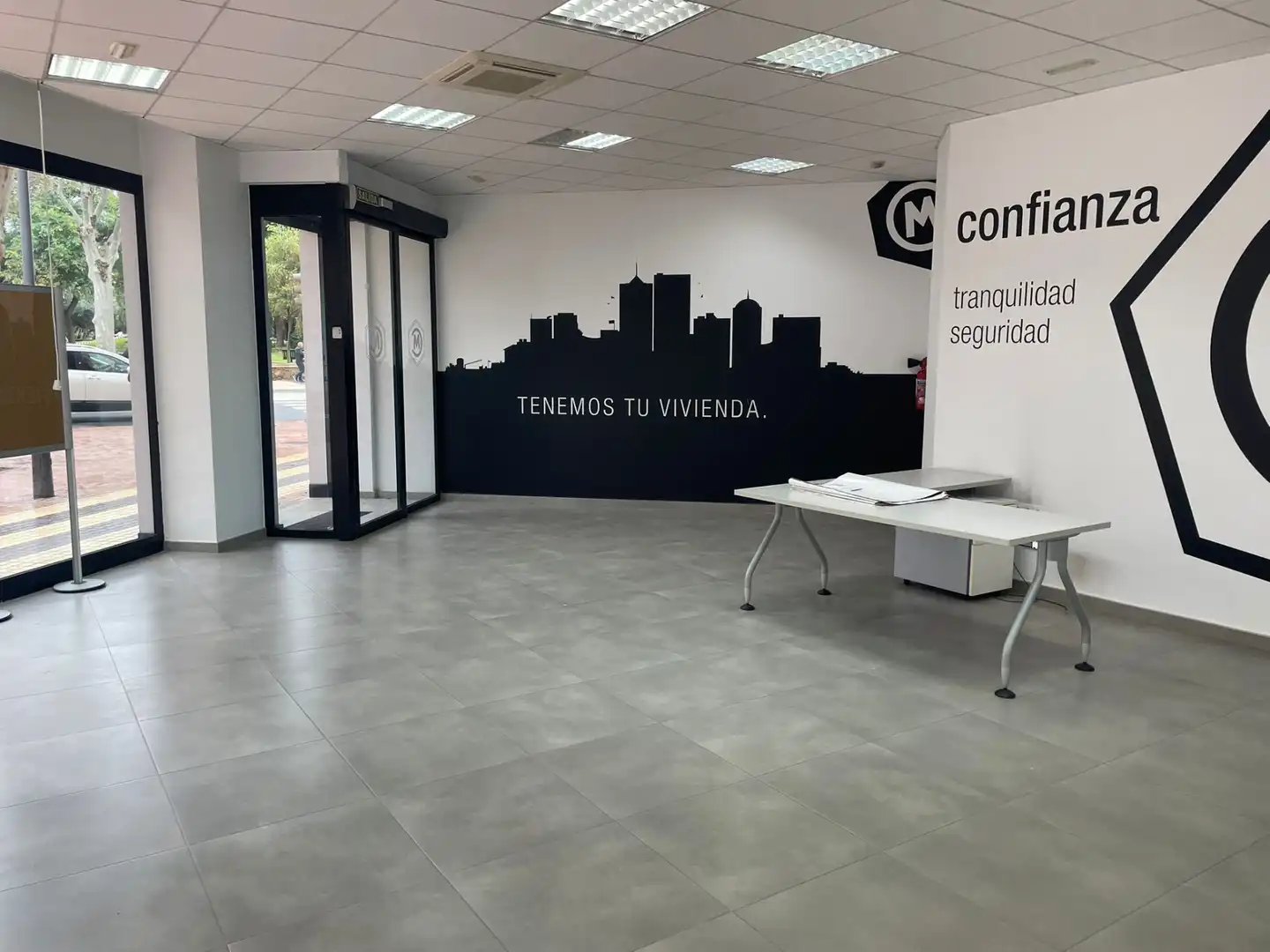 Office for rent in Cartagena  with Air Conditioner and Heating