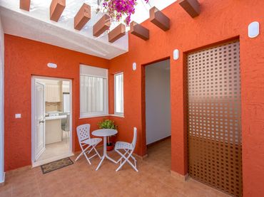 Chalet de obra nueva en venta en Calle 17