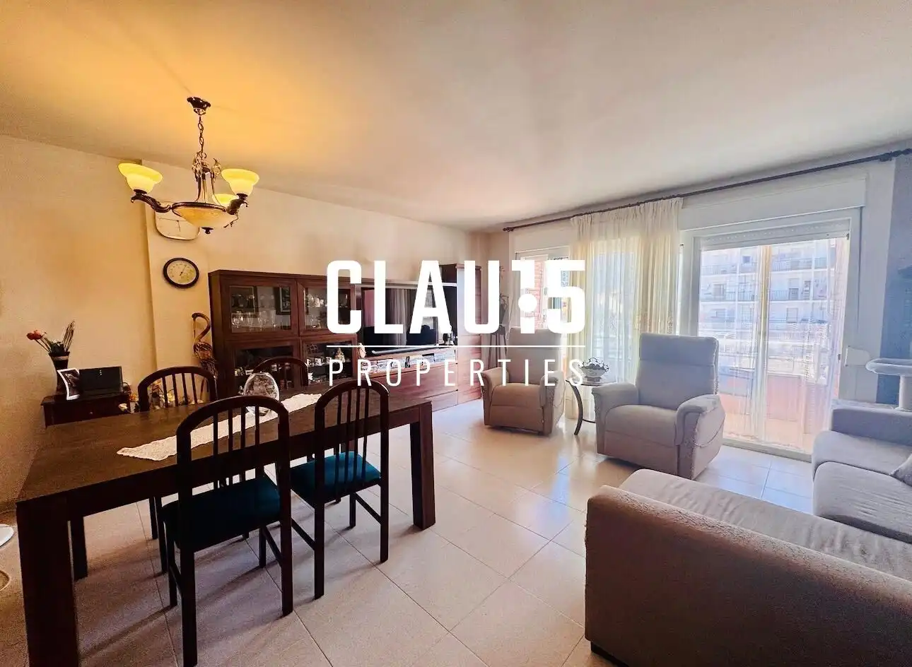 Vista exterior de Ático en venta en Canet de Mar con Aire acondicionado, Calefacción y Balcón