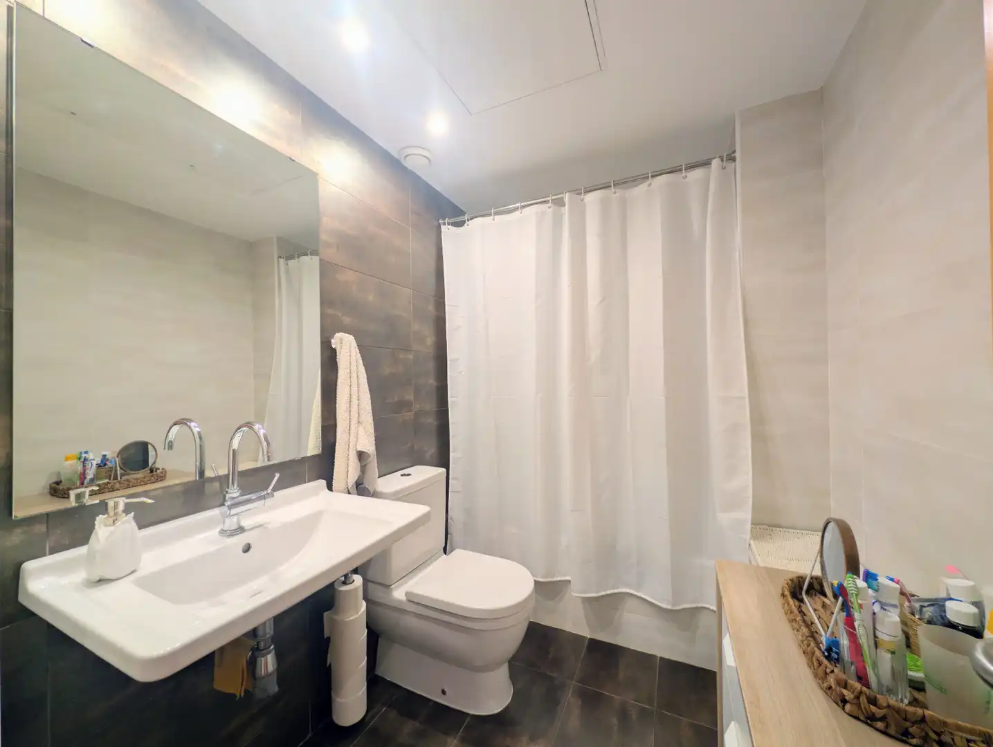 Bathroom of Duplexes for sale in Terrassa  with Air Conditioner and Terrace