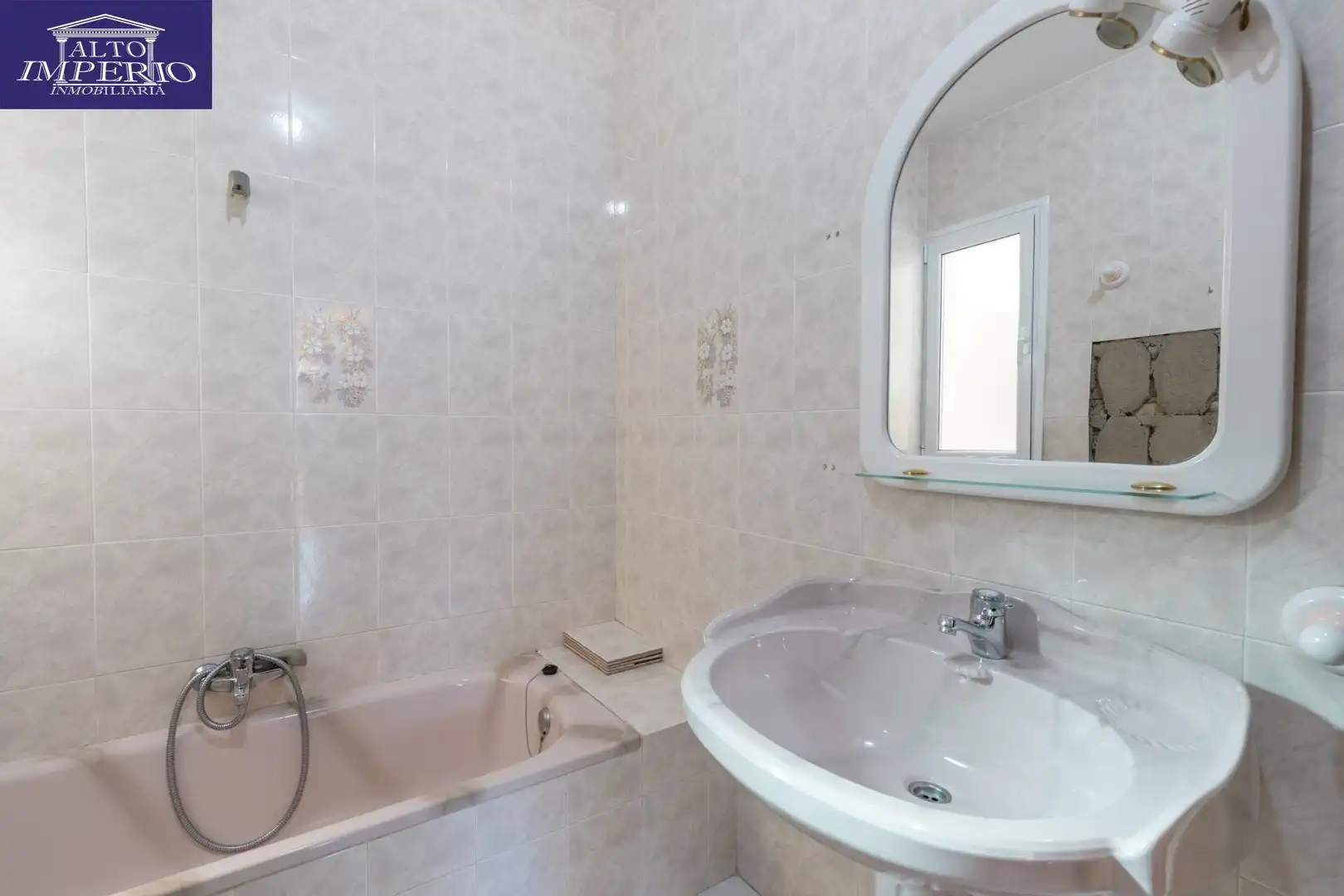 Baño de Piso en venta en Güéjar Sierra con Terraza, Trastero y Balcón