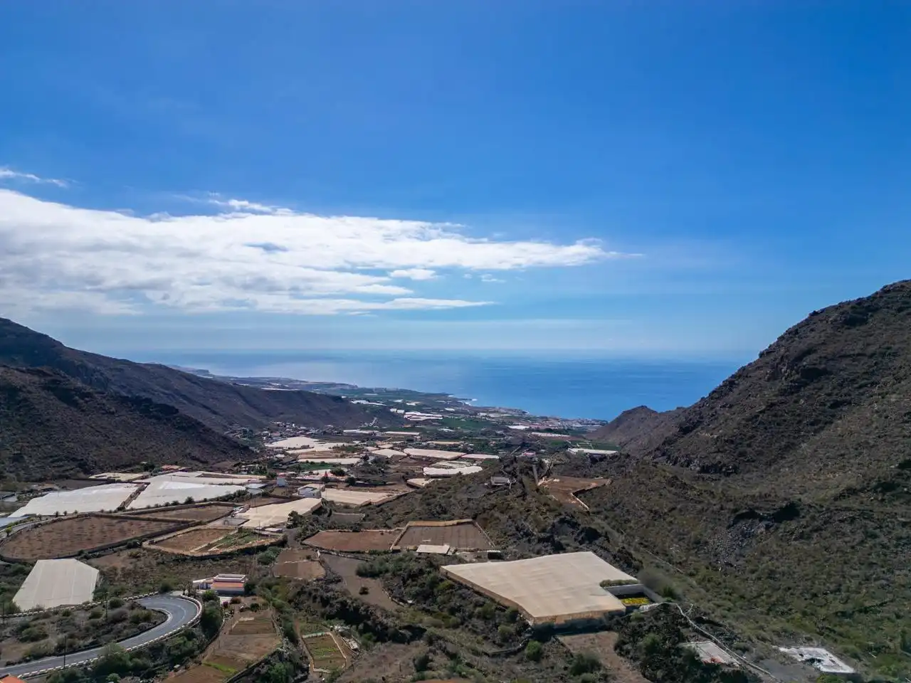 Vista exterior de Finca rústica en venda en Santiago del Teide amb Jardí privat i Terrassa