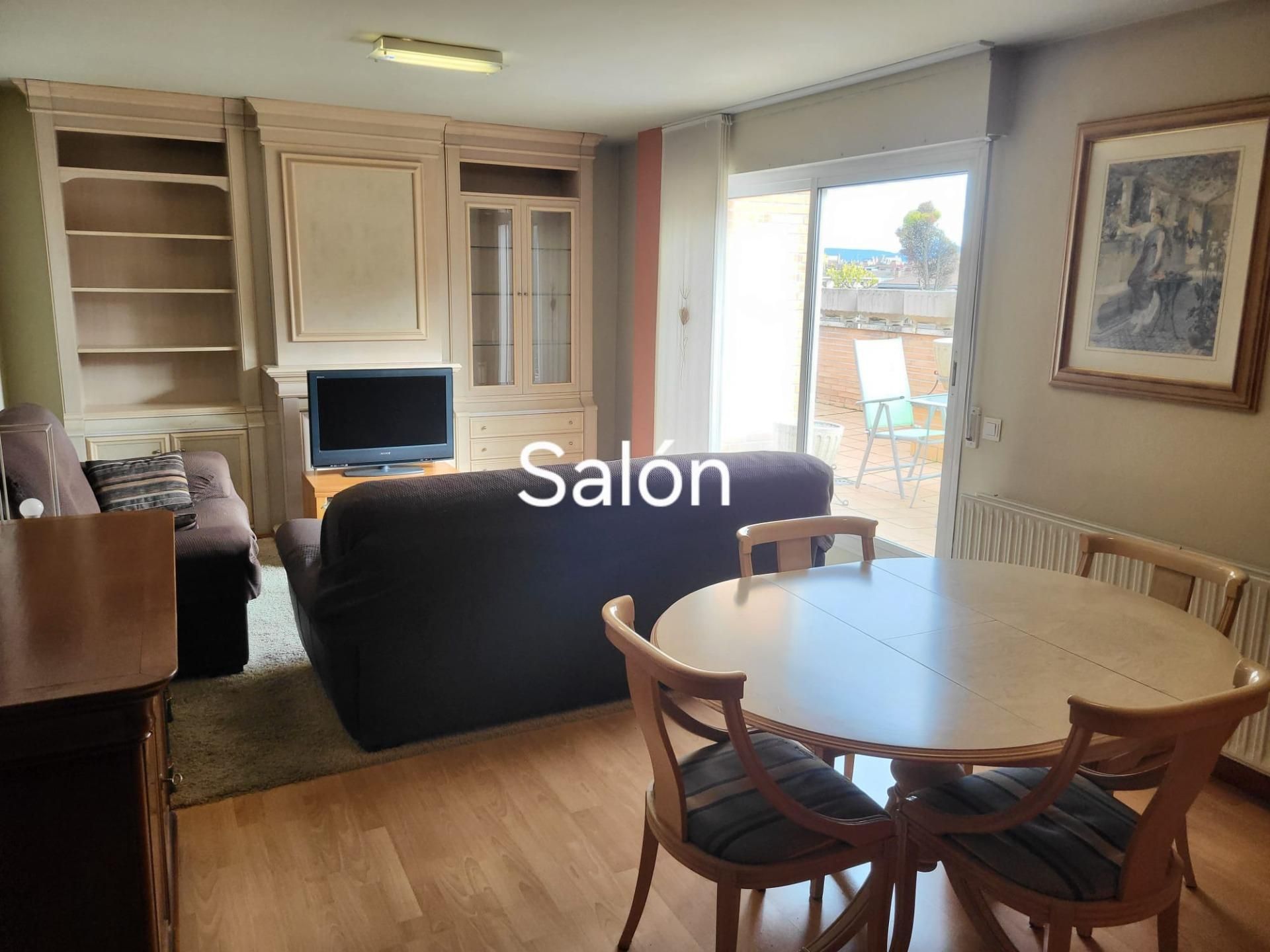 Wohnzimmer von Dachboden zum verkauf in Barañáin / Barañain mit Heizung, Terrasse und Abstellraum