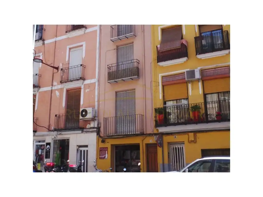 Flat for sale in Calle Del Vall 9