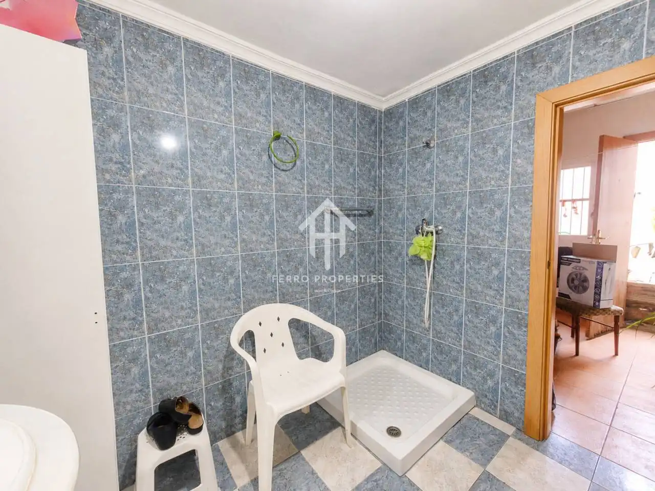 Bathroom of Flat for sale in Huétor Tájar  with Furnished