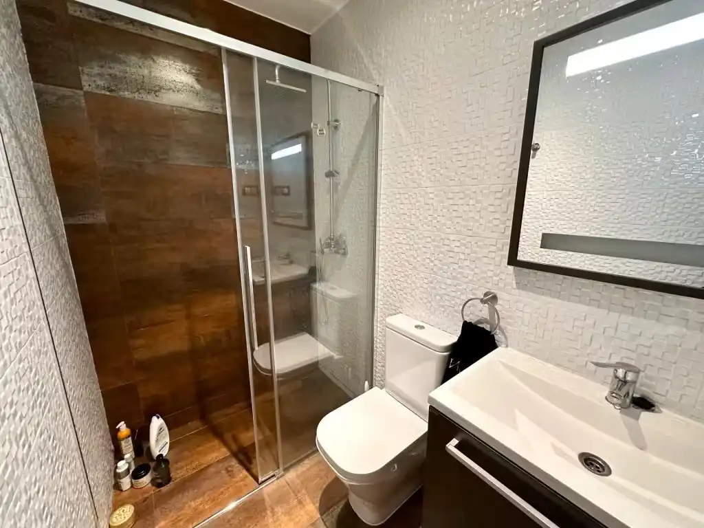 Badezimmer von Wohnungen zur Miete in Fuencarral - El Pardo