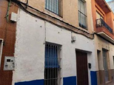 Casa pareada con balcón en venta en Albatera