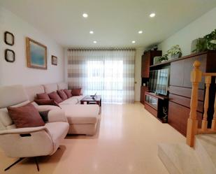 Living room of Single-family semi-detached for sale in L'Hospitalet de Llobregat  with Air Conditioner, Heating and Terrace